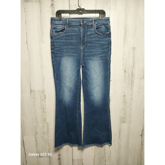 American Eagle Super Hi-Rise Flare Size 12 Raw Hem - Picture 1 of 8